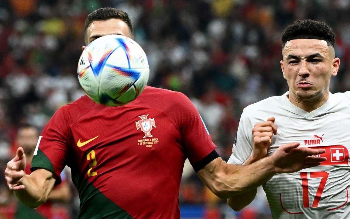 Portugal e Su&iacute;&ccedil;a fizeram duelo pelas oitavas de final da Copa do Mundo