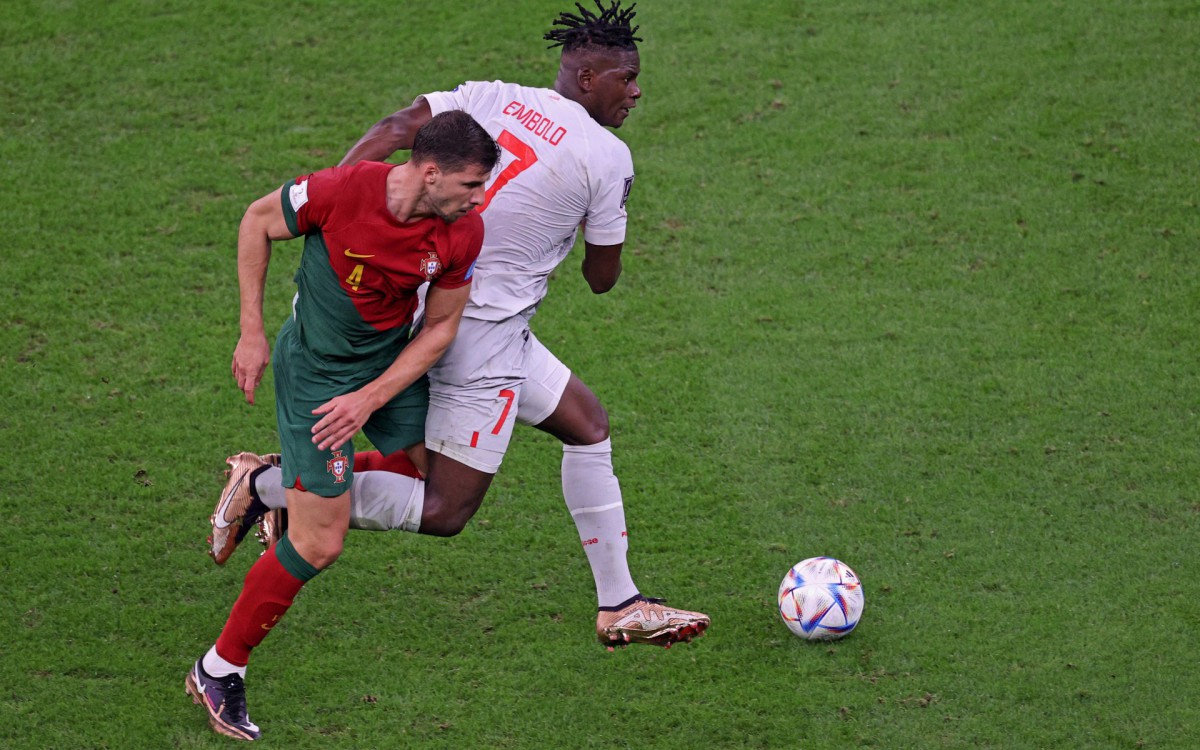 Portugal e Su&iacute;&ccedil;a fizeram duelo pelas oitavas de final da Copa do Mundo