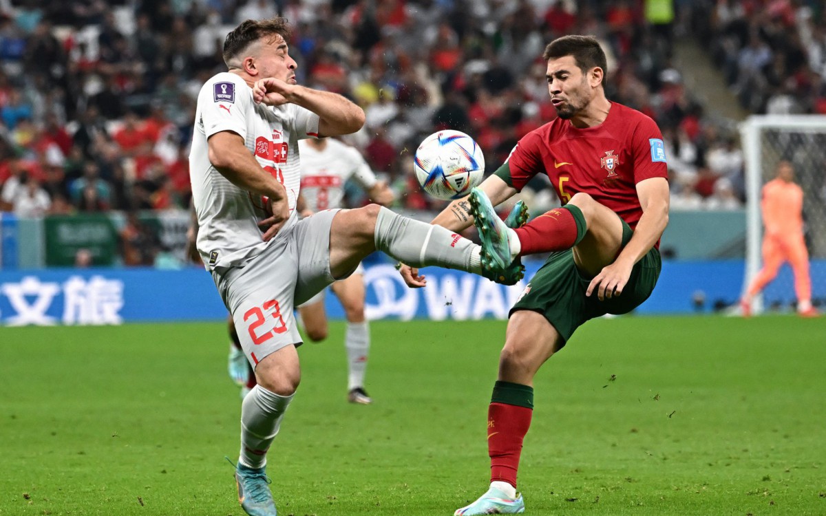 Portugal e Su&iacute;&ccedil;a fizeram duelo pelas oitavas de final da Copa do Mundo