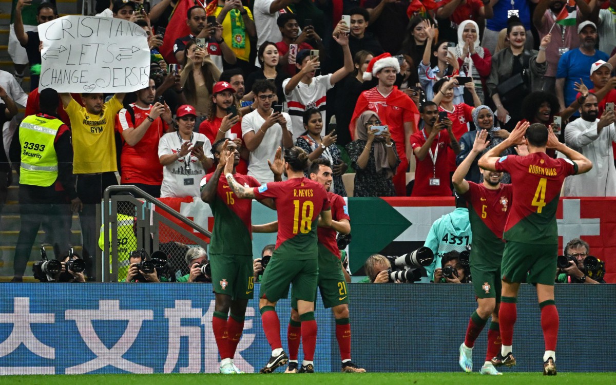 Portugal e Su&iacute;&ccedil;a fizeram duelo pelas oitavas de final da Copa do Mundo
