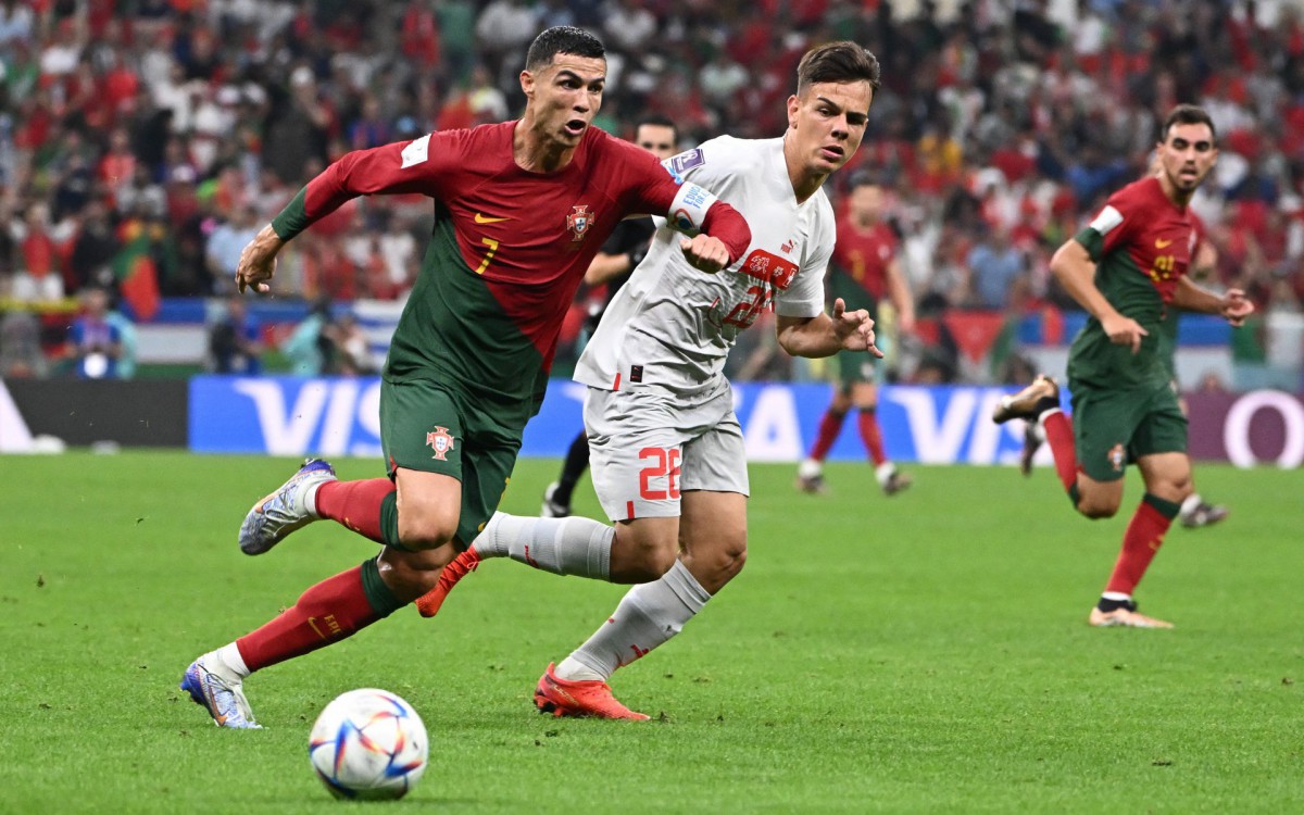 Portugal e Su&iacute;&ccedil;a fizeram duelo pelas oitavas de final da Copa do Mundo