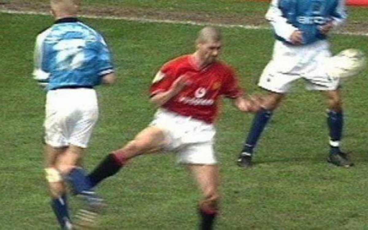 Roy Keane lesionou Alf-Inge Haaland, pai do centroavante Erling Haaland, do Manchester City