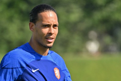 Van Dijk chama Messi de 'melhor do mundo' e admite preocupação com a Argentina: 'Precisamos de um plano'