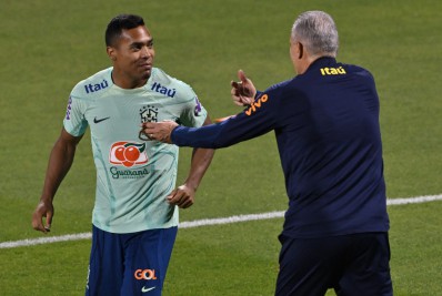 Alex Sandro participa do treino da Seleção e pode retornar contra a Croácia