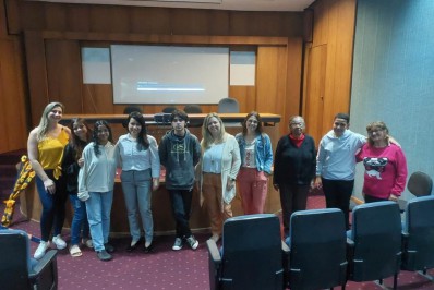 SME promove formação para alunos e professores sobre conselho escolar