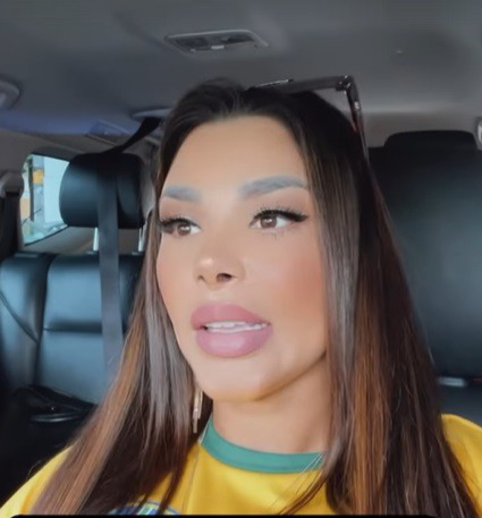 Jenny Miranda não pretende tirar Bia de 'A Fazenda 14' - Reprodução de vídeo