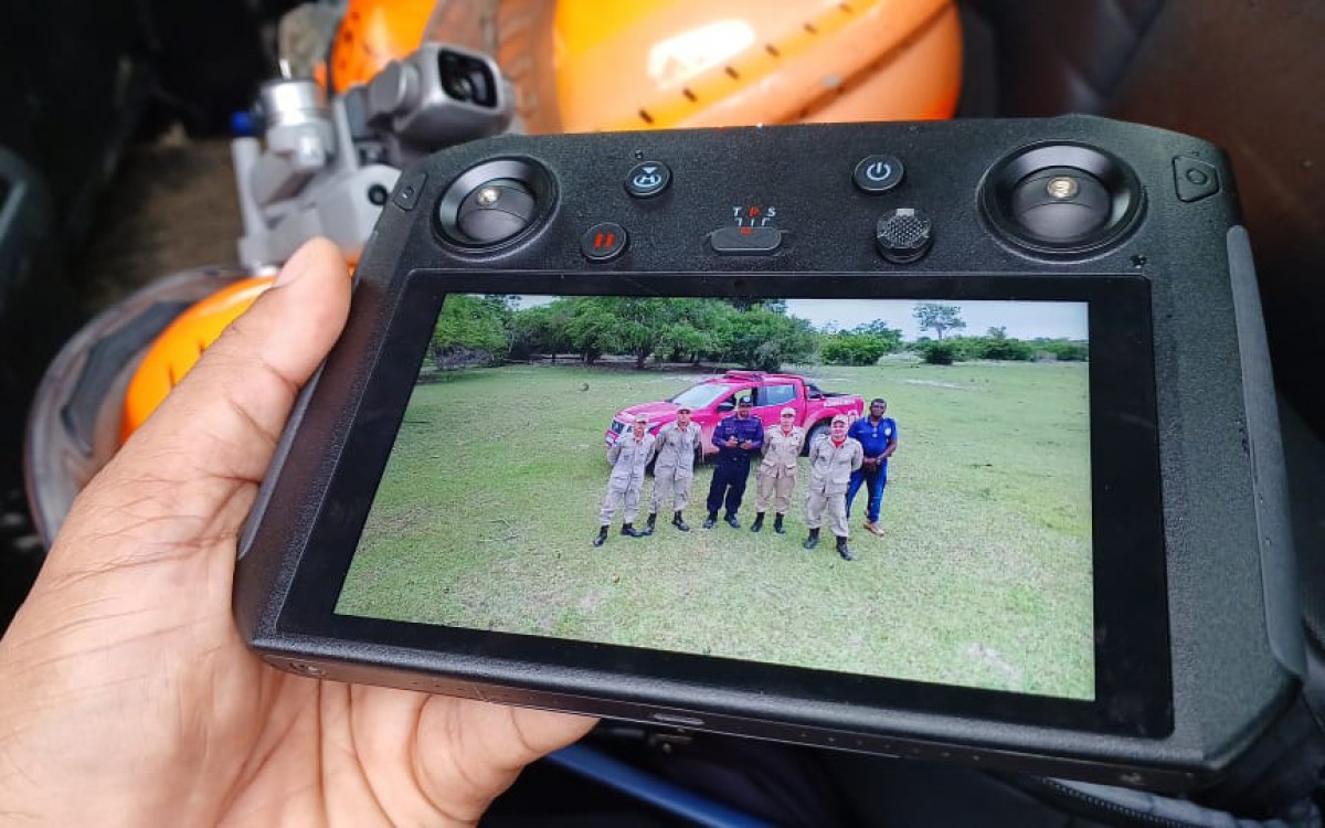 Guarda de Quissam&atilde; usa tecnologia de drone para auxiliar os Bombeiros nas buscas por v&iacute;timas em Carapebus