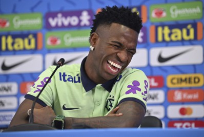 Vinicius Junior destaca contribuição de Neymar em sua trajetória na Seleção: 'Seguir o caminho dele é importante'