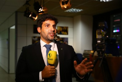 Na 'saideira', Bolsonaro nomeia PM como novo secretário de Cultura