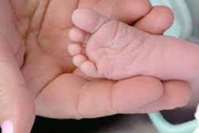 Nova Zelândia assume custódia de bebê doente de pais antivacina