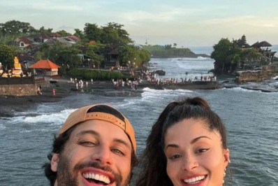 Aline Campos e Jesus Luz curtem viagem romântica