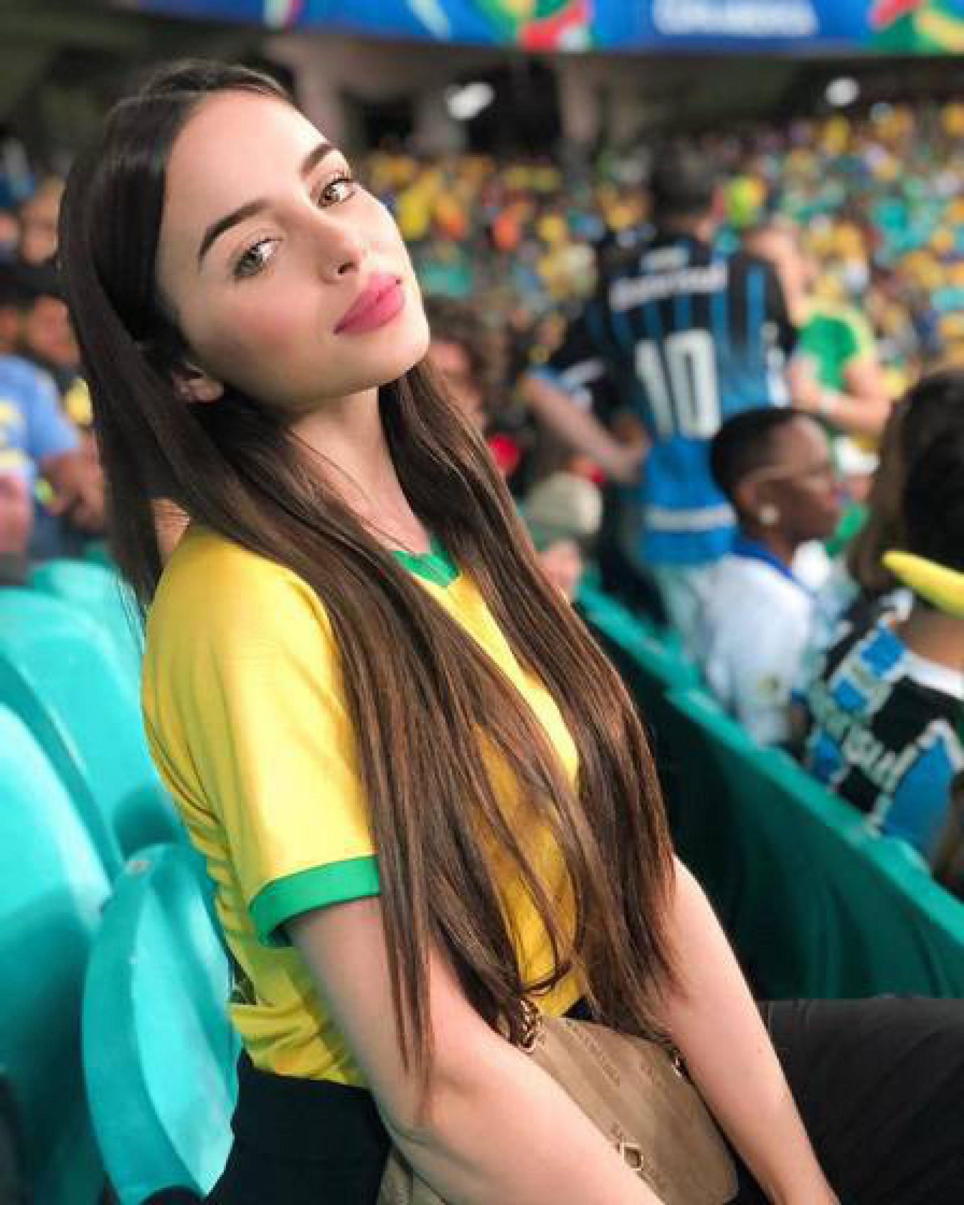 Éder Militão teria se relacionado com Tiffany Alvares enquanto estava com Karoline Lima  - Reprodução/Internet