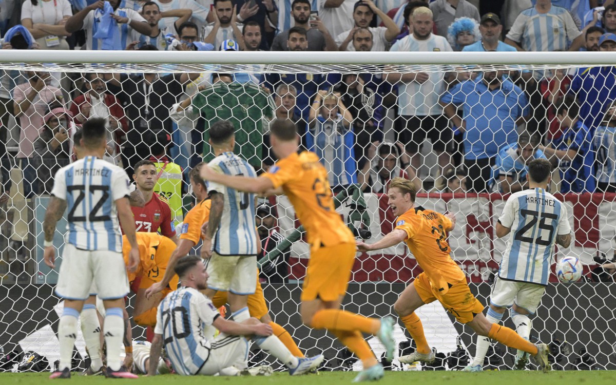 Holanda e Argentina se enfrentaram pelas quartas de final da Copa do Mundo