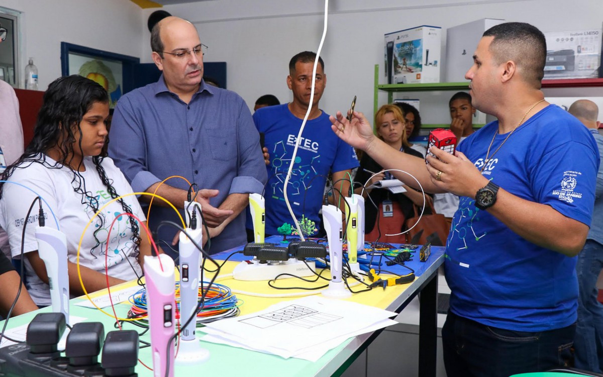 Ao todo, chegam a dez as E-Tecs entregues na Baixada Fluminense, regi&atilde;o que ainda ter&aacute; mais oito Cieps