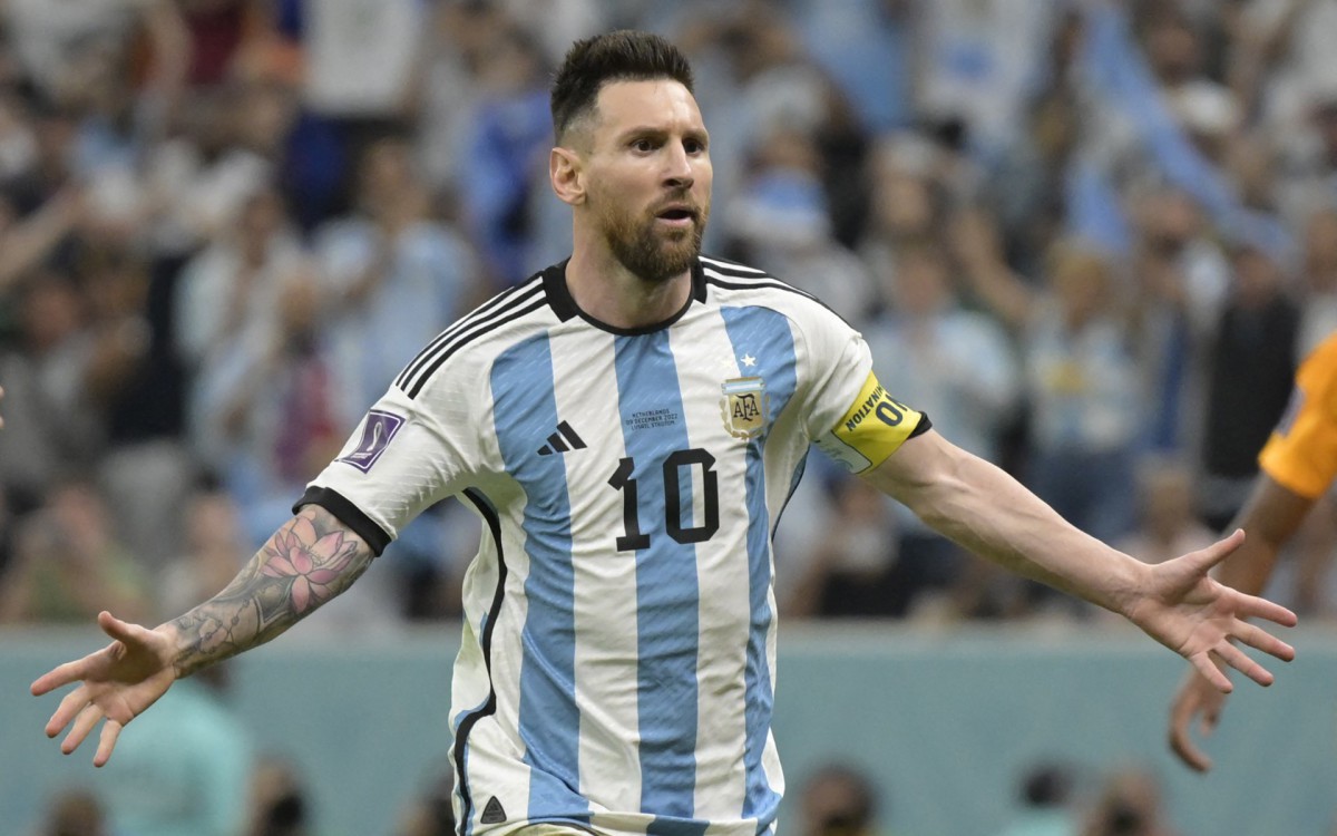 Messi marcou o 10º gol em Copas do Mundo e garantiu a vitória da Argentina sobre a Holanda, pelas quartas de final 