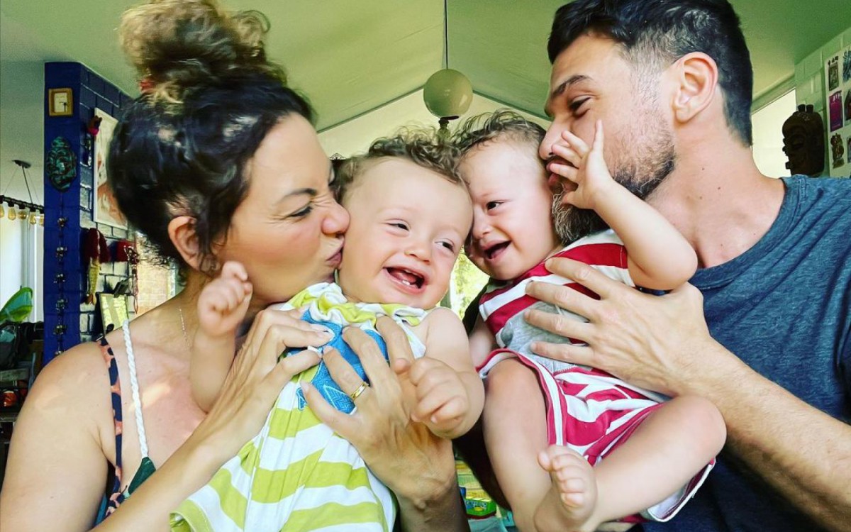 Emilio Dantas e Fabiula Nascimento celebram 11 meses dos gêmeos Roque e Raul - Reprodução/Instagram