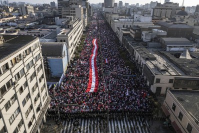 Cerca de mil manifestantes exigem libertação de Castillo e fechamento do Congreso