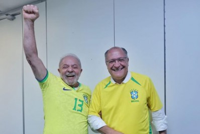 Lula manifesta apoio à Seleção e pede gols com 'dancinhas' contra a Croácia