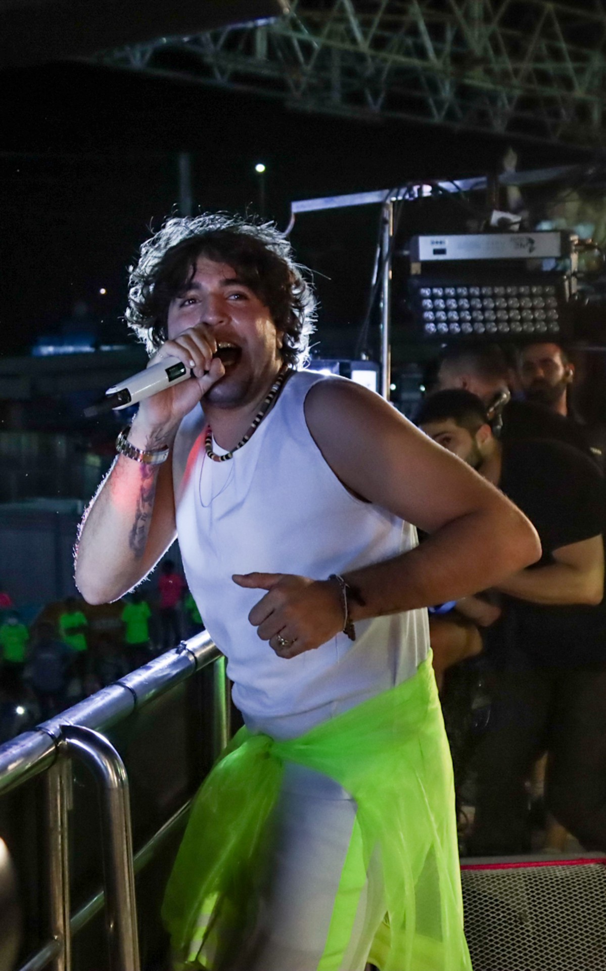 O cantor Nattan liderou um dos trios no 1&ordm; dia de Carnatal