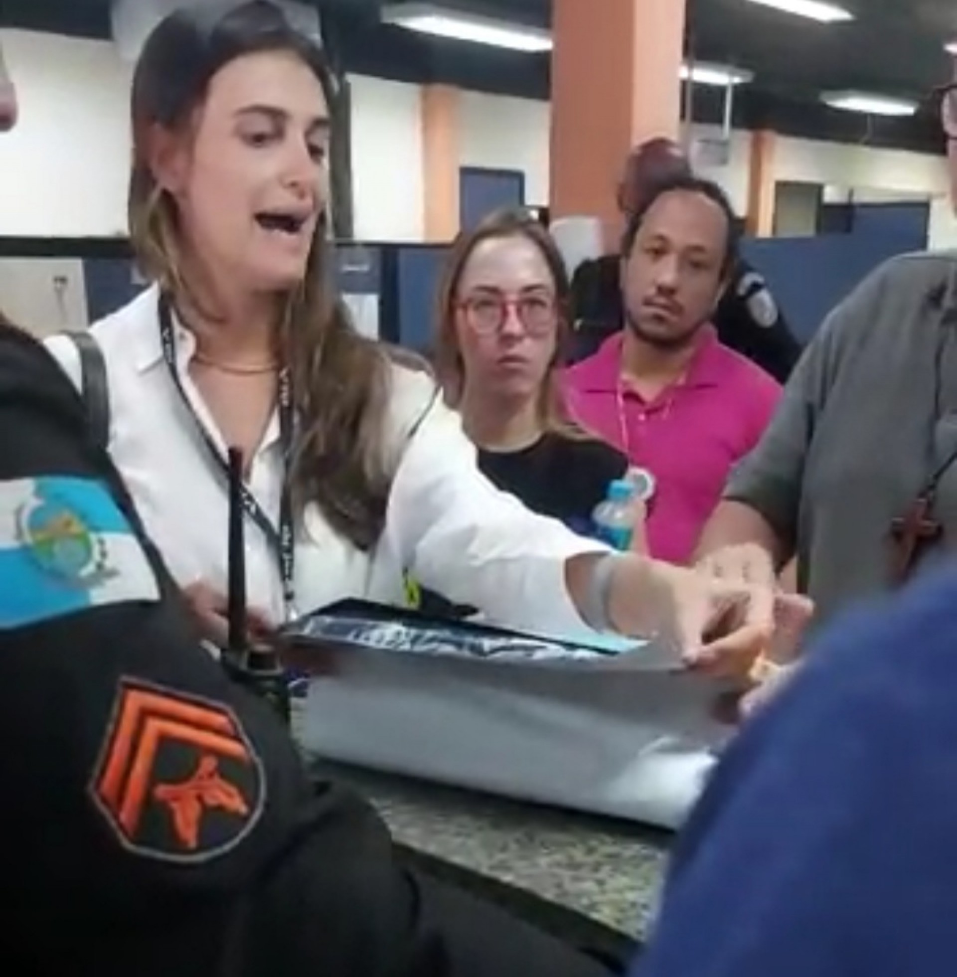 Dezenas de candidatos tiveram que ir &agrave; delegacia