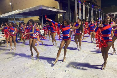 Inocentes de Belford Roxo promoveu mini desfile na Cidade do Samba