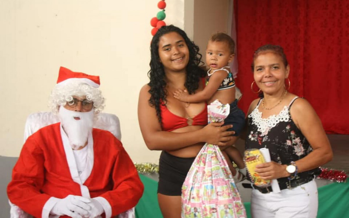 O Papai Noel marcou presen&ccedil;a na Festa de Natal da Pastoral da Crian&ccedil;a