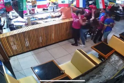 Homem agride garçom e mulher em restaurante na Urca; veja o vídeo