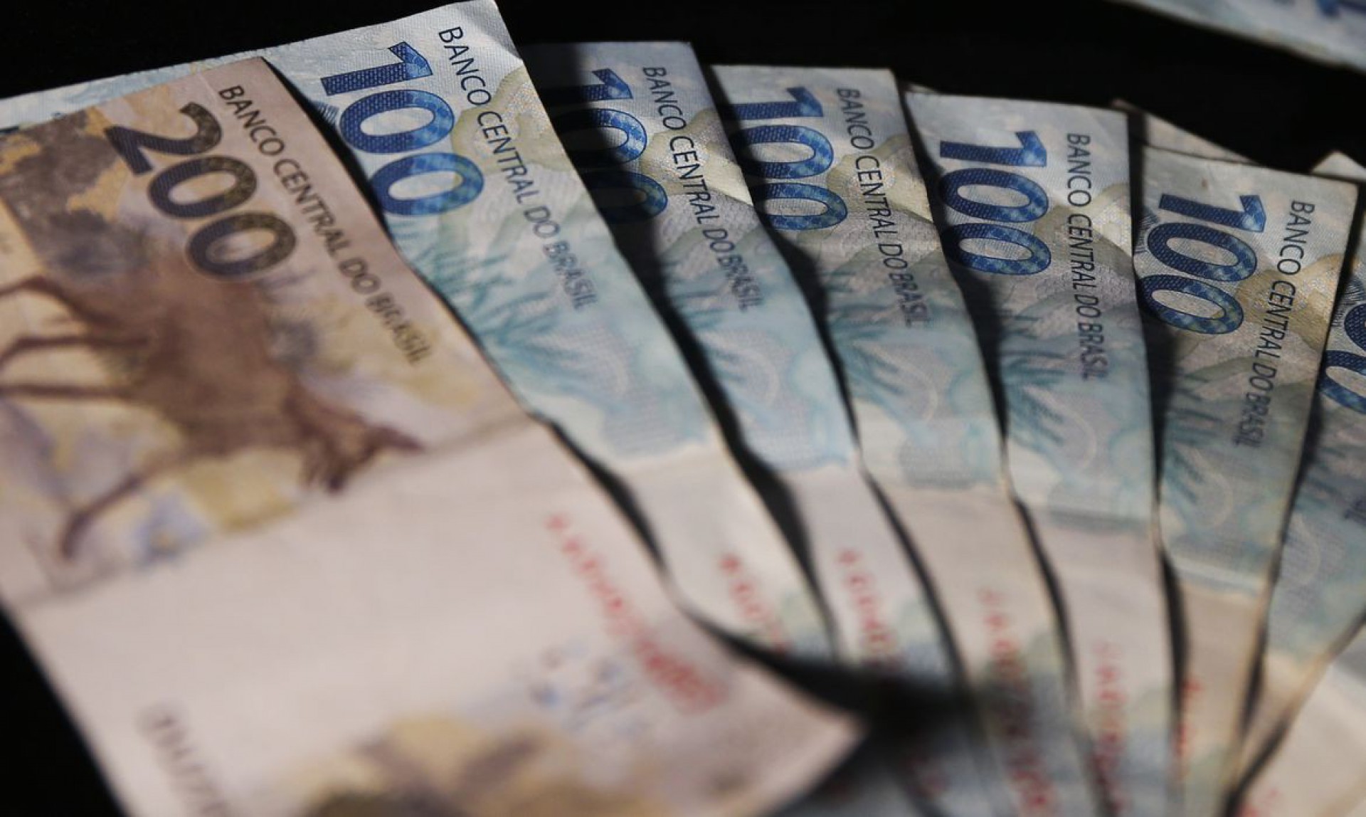 Sal&aacute;rio m&iacute;nimo atual passa a ter R$ 120 reais a mais