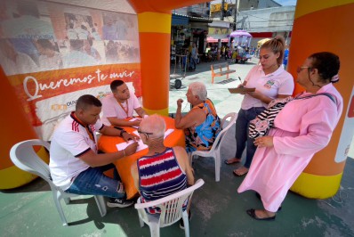 Tenda da Ouvidoria Itinerante atende moradores de Belford Roxo