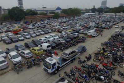 Paes sanciona lei que impede depósitos públicos de veículos de cobrarem diárias em dias sem funcionamento