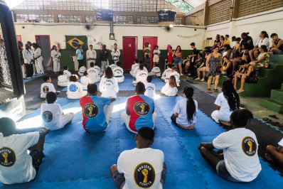 Casa da Luta Nilopolitana recebe visita de Grão-Mestre de Taekwondo, Mestre Kim