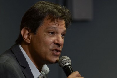Haddad cita manutenção de programas após encontro com Guedes