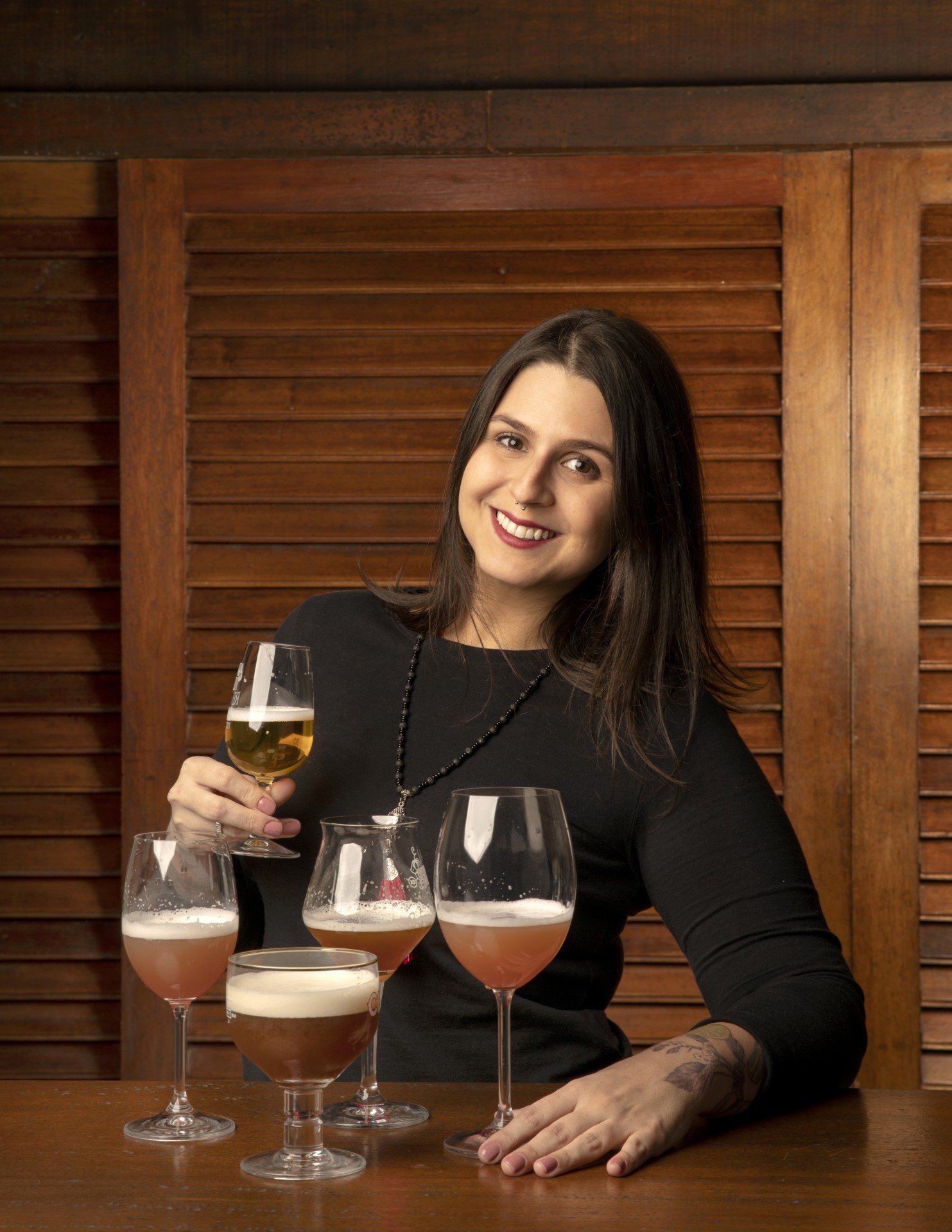 Formada em Gastronomia, Francesca revela que escolher o 'petisco errado' pode tornar a bebida menos atraente - Leo Aversa / Divulgação