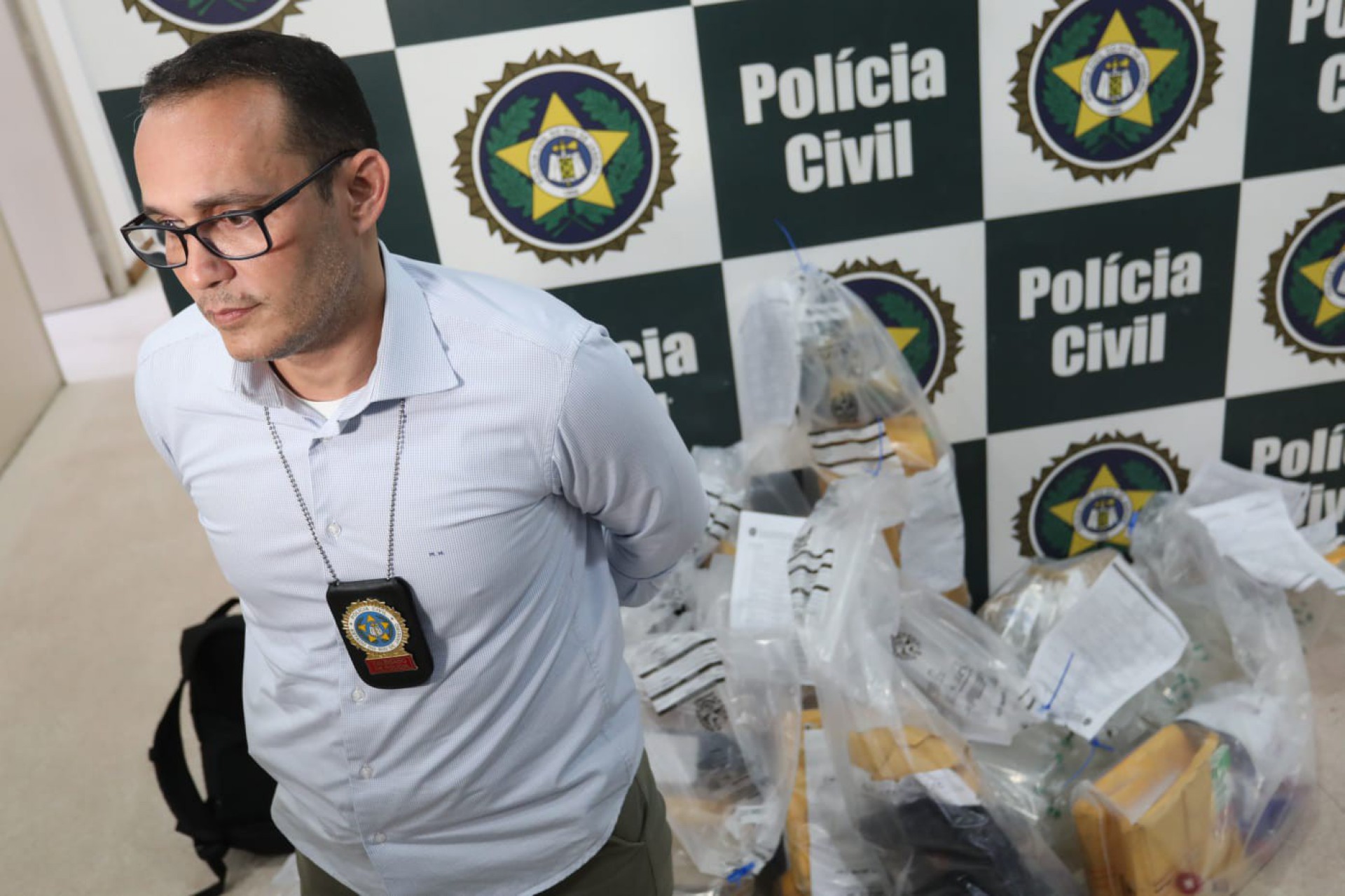 O delegado Marcelo Machado, da Delegacia do Aeroporto Internacional do Rio de Janeiro (DAIRJ) - Pedro Ivo / Agência O Dia