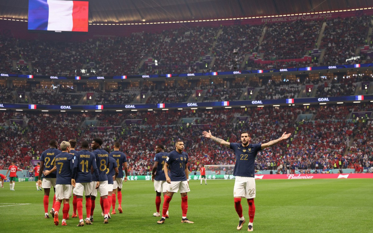 Comemora&ccedil;&atilde;o dos jogadores da sele&ccedil;&atilde;o francesa com o gol de Theo Hern&aacute;ndez