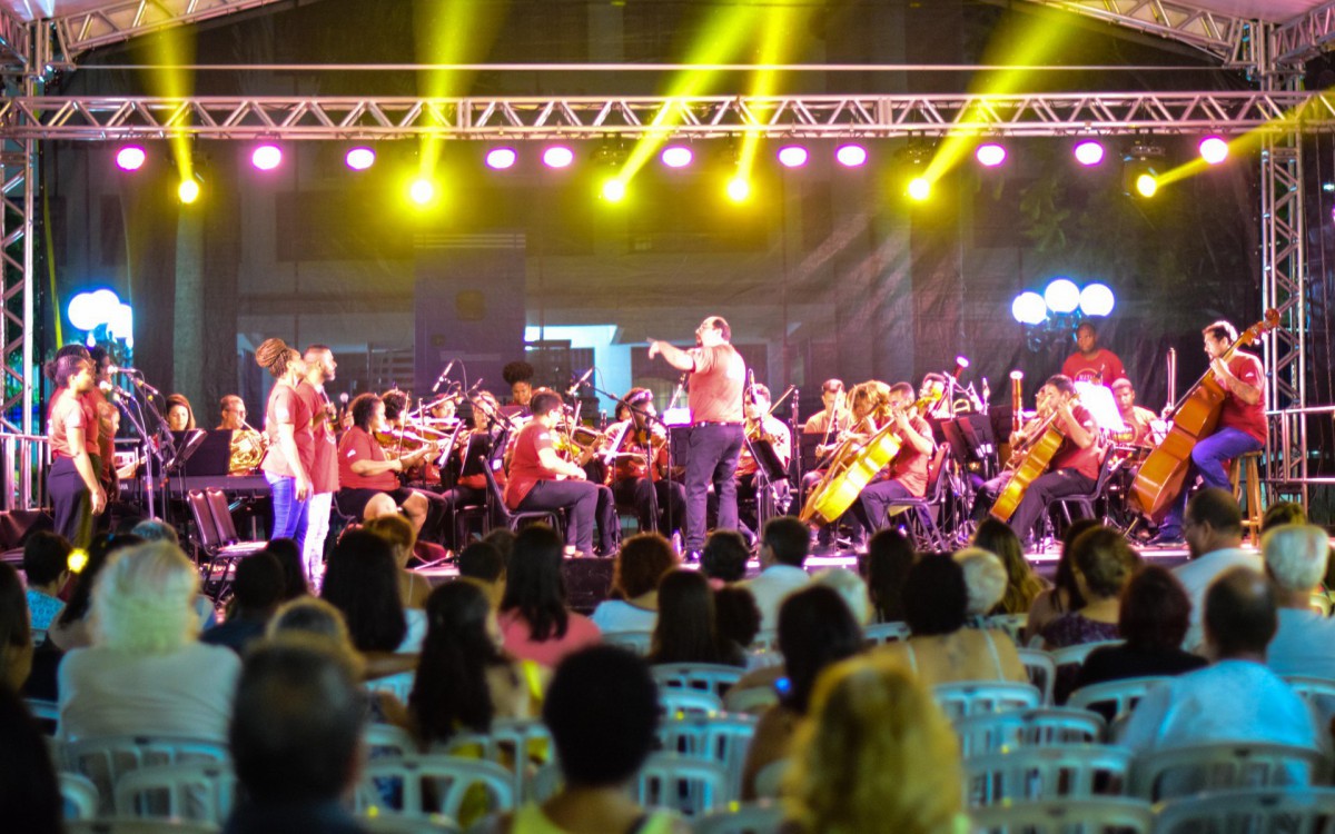 Cantata do Sesc abriu o Natal em Paty