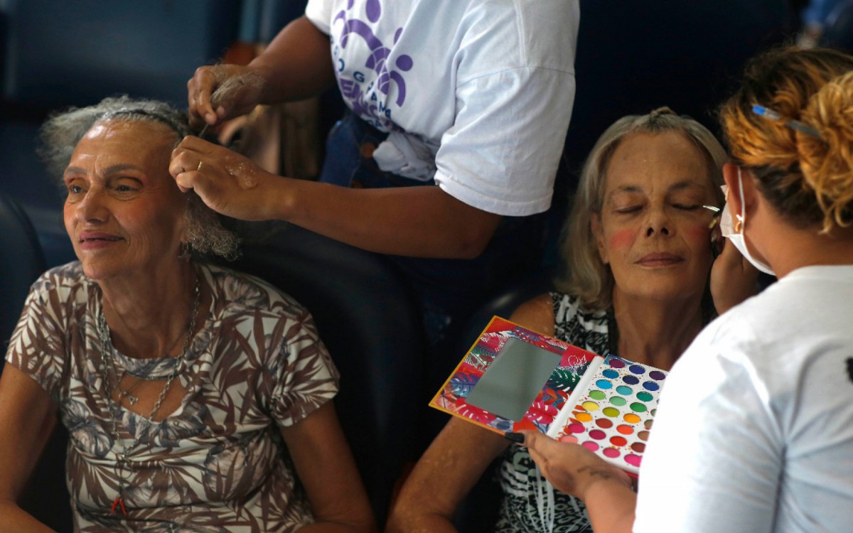 Abrigo Cristo Redentor recebeu ensaio fotográfico com o objetivo de melhorar a autoestima dos idosos residentes no local - Divulgação