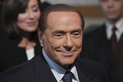 Berlusconi tem estado de saúde 'estável' após passar a noite na UTI