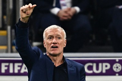 Campeão da Copa do Mundo em 2018 e vice em 2022, Deschamps renova com a França