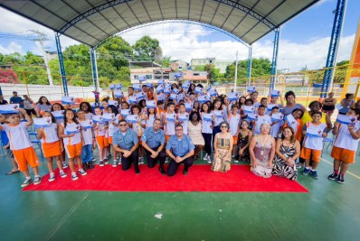 Programa Proerd forma 140 alunos em Belford Roxo