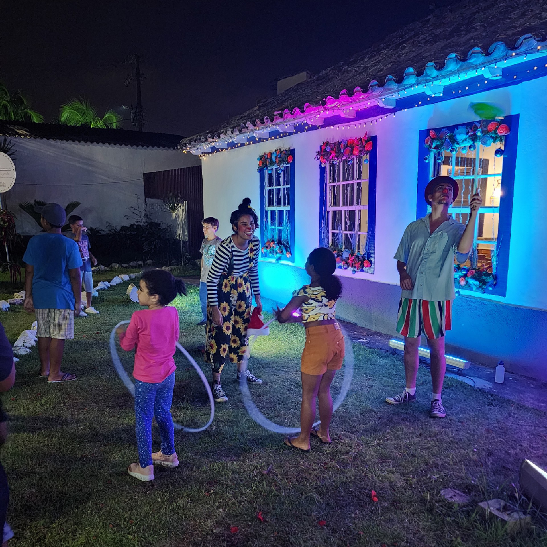 Papai Noel visita Rocha Le&atilde;o