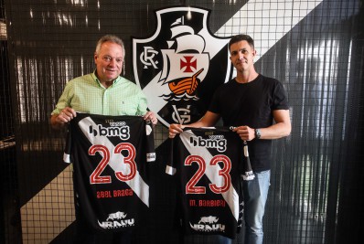 Postura no mercado frustra expectativa e gera cobranças internas no Vasco