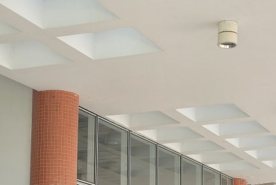 Sem salário, terceirizados da UFRJ paralisam único restaurante universitário em funcionamento