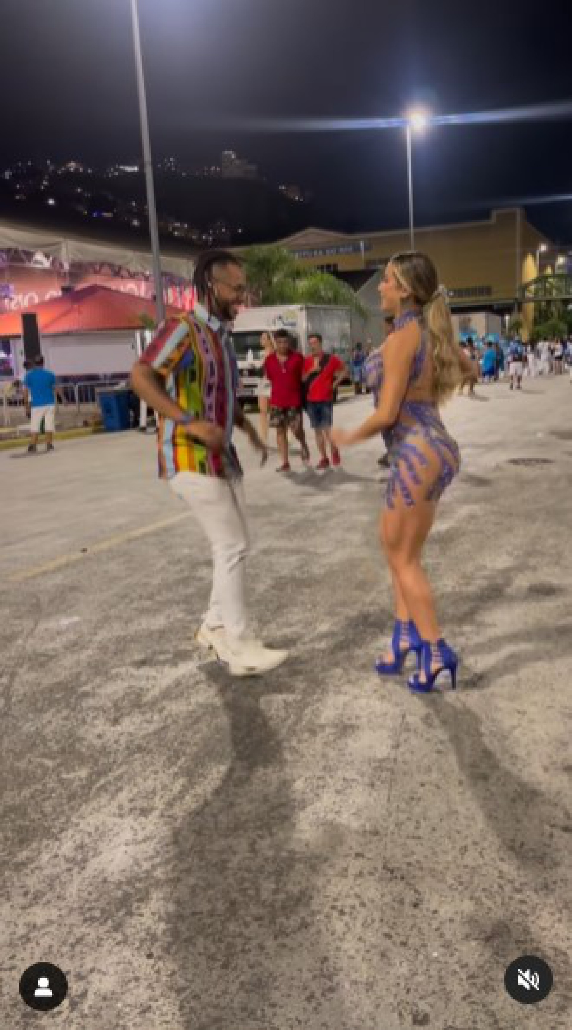 Gabi Martins mostra samba no pé em novo desfile da Vila Isabel - Reprodução Internet