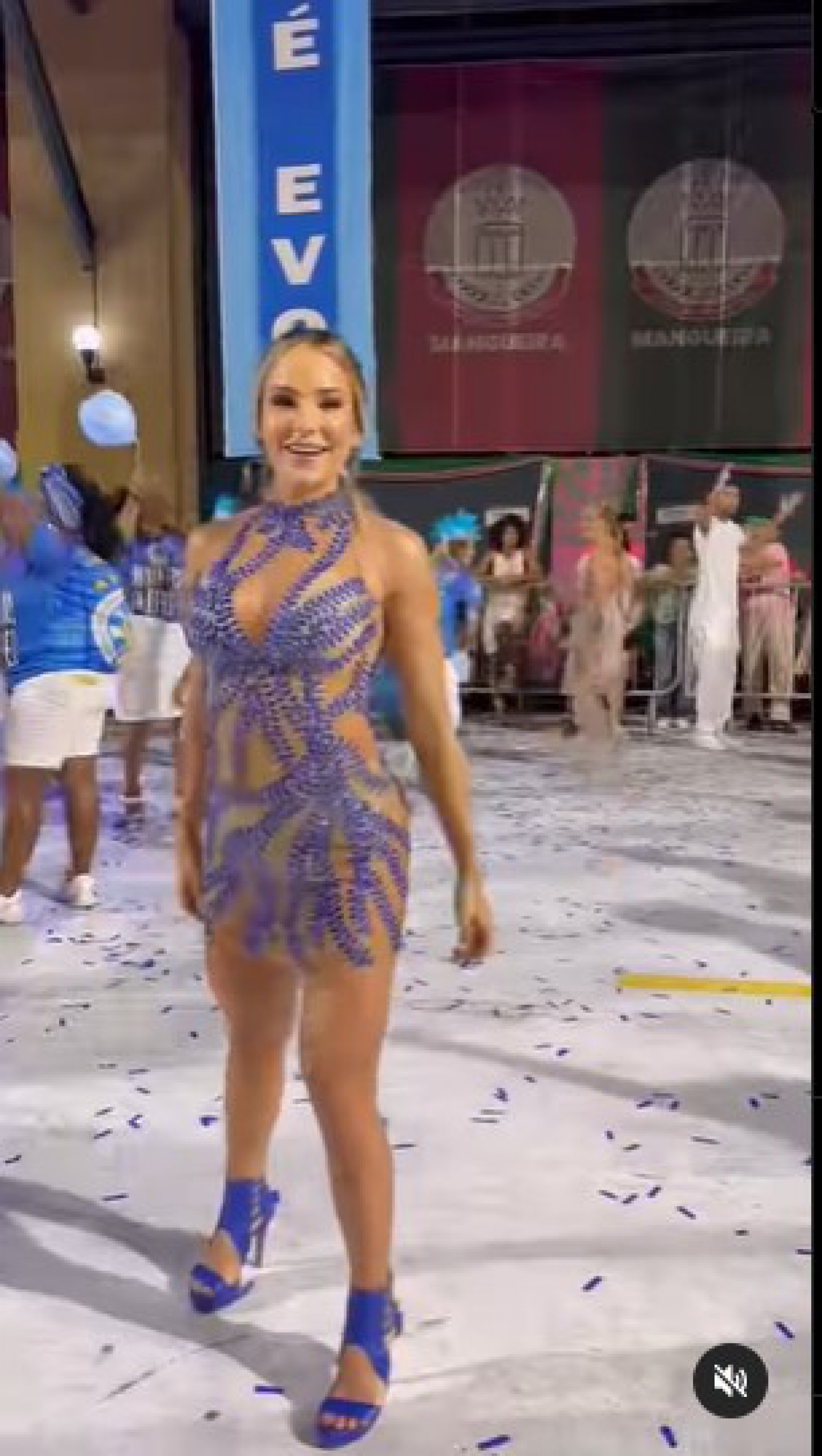 Gabi Martins mostra samba no pé em novo desfile da Vila Isabel - Reprodução Internet