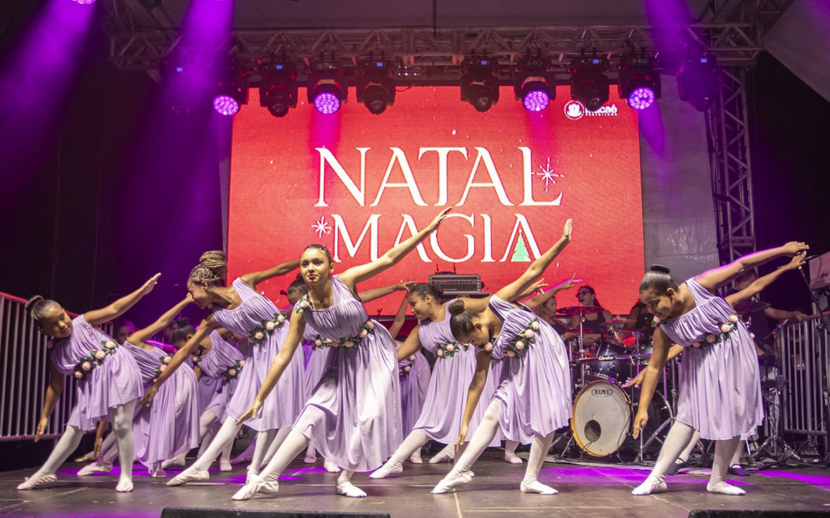 Inaugura&ccedil;&atilde;o da Vila do Papai Noel. Praia dos Cavaleiros, Maca&eacute;/RJ