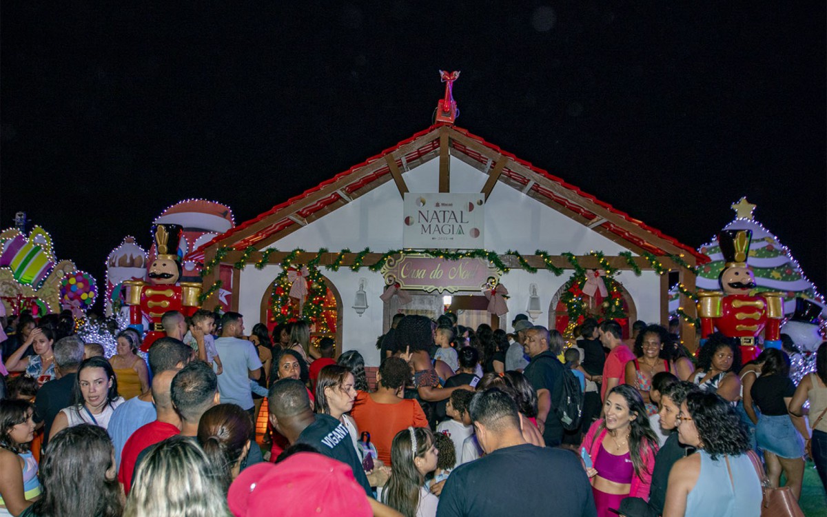Inaugura&ccedil;&atilde;o da Vila do Papai Noel. Praia dos Cavaleiros, Maca&eacute;/RJ