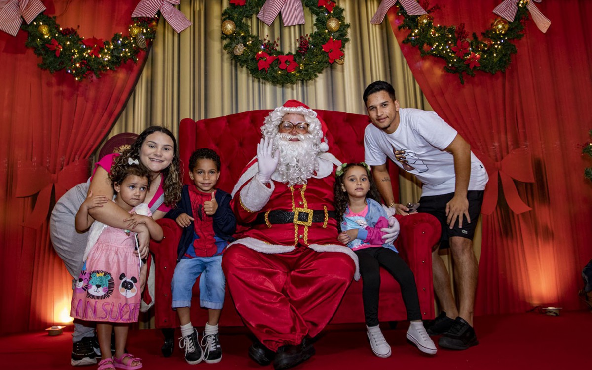 Inaugura&ccedil;&atilde;o da Vila do Papai Noel. Praia dos Cavaleiros, Maca&eacute;/RJ