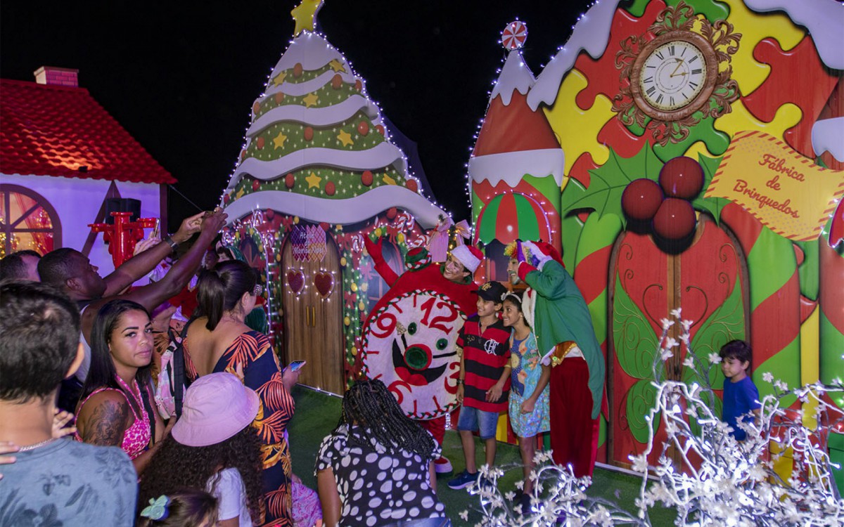Inaugura&ccedil;&atilde;o da Vila do Papai Noel. Praia dos Cavaleiros, Maca&eacute;/RJ