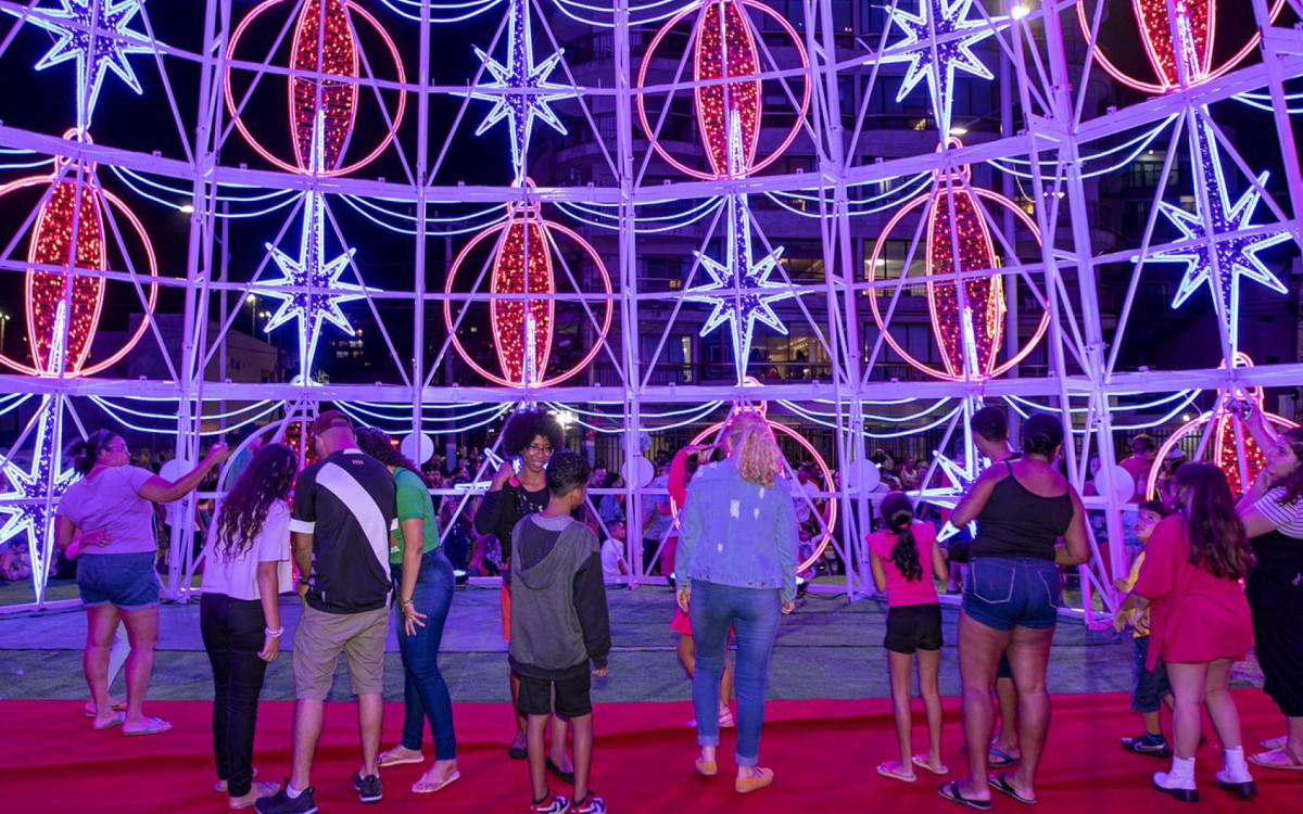 Inaugura&ccedil;&atilde;o da Vila do Papai Noel. Praia dos Cavaleiros, Maca&eacute;/RJ